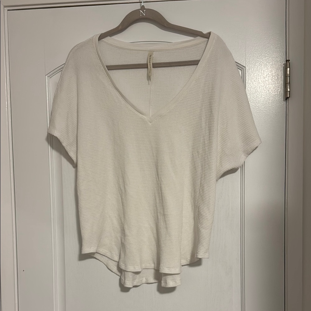 ARITIZA BABATON Waffle Curved Hem V-Neck Relaxed tshirt
